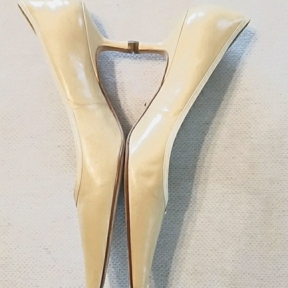 4@30.00 or 30.00 LADIES Designer Shoes by ANTONIO MELANI - Picture 6 of 10